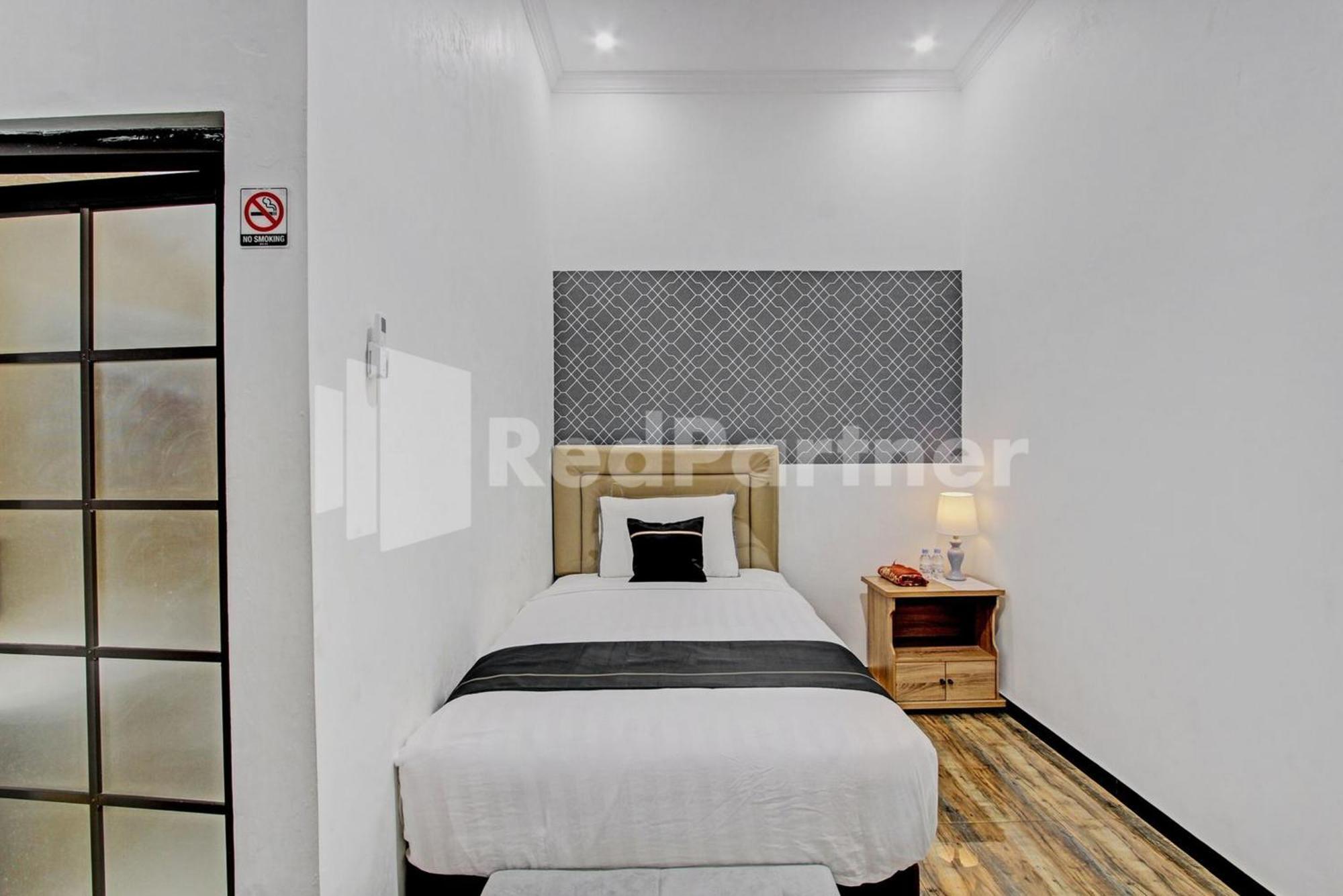 House N Coffee 55 Temanggung Redpartner Hotel Ngoại thất bức ảnh